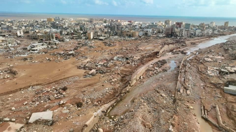 حزن وقلق فلسطيني على الضحايا والمفقودين من أقاربهم بكارثة درنة شرق ليبيا